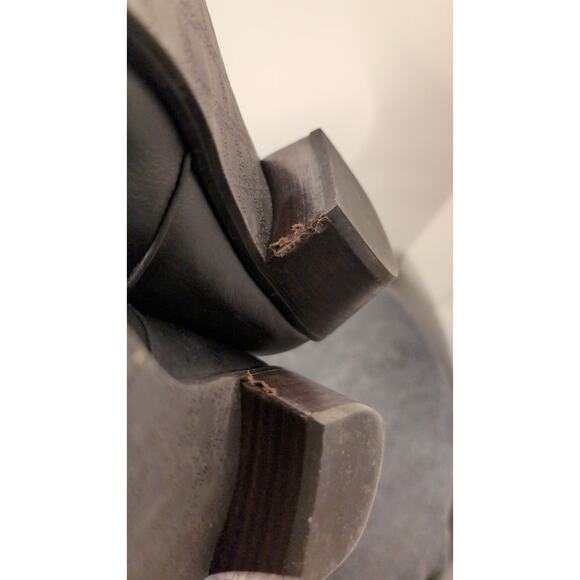 Vionic Jolene black leather side zip ankle boots - Picture 10 of 10